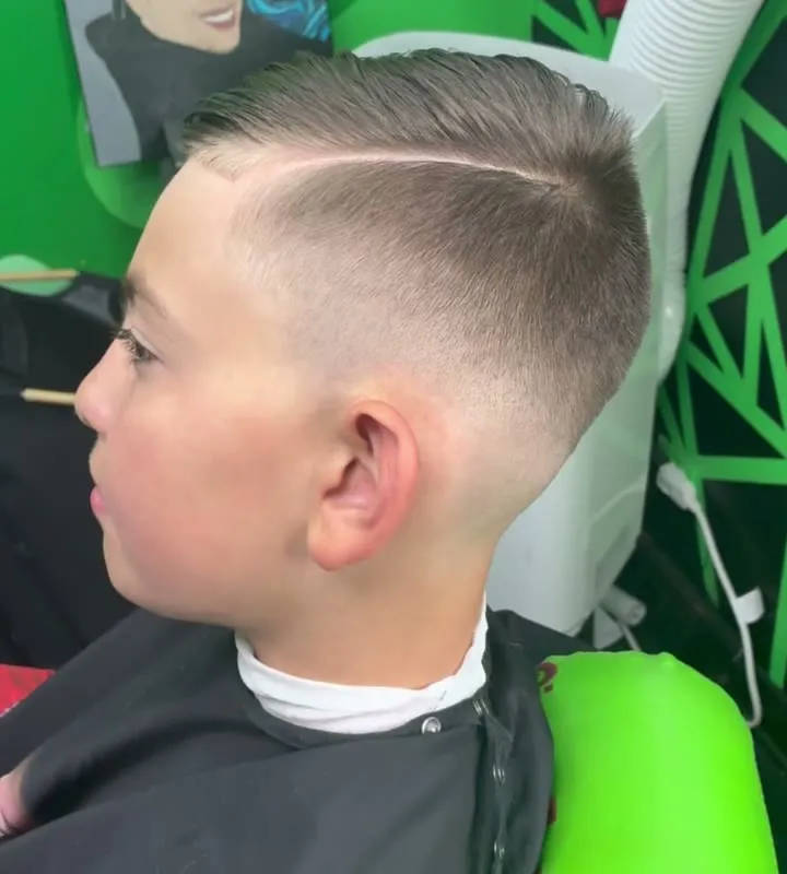 Sharp lineup haircut clip